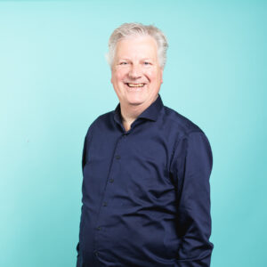 Peter Helmus